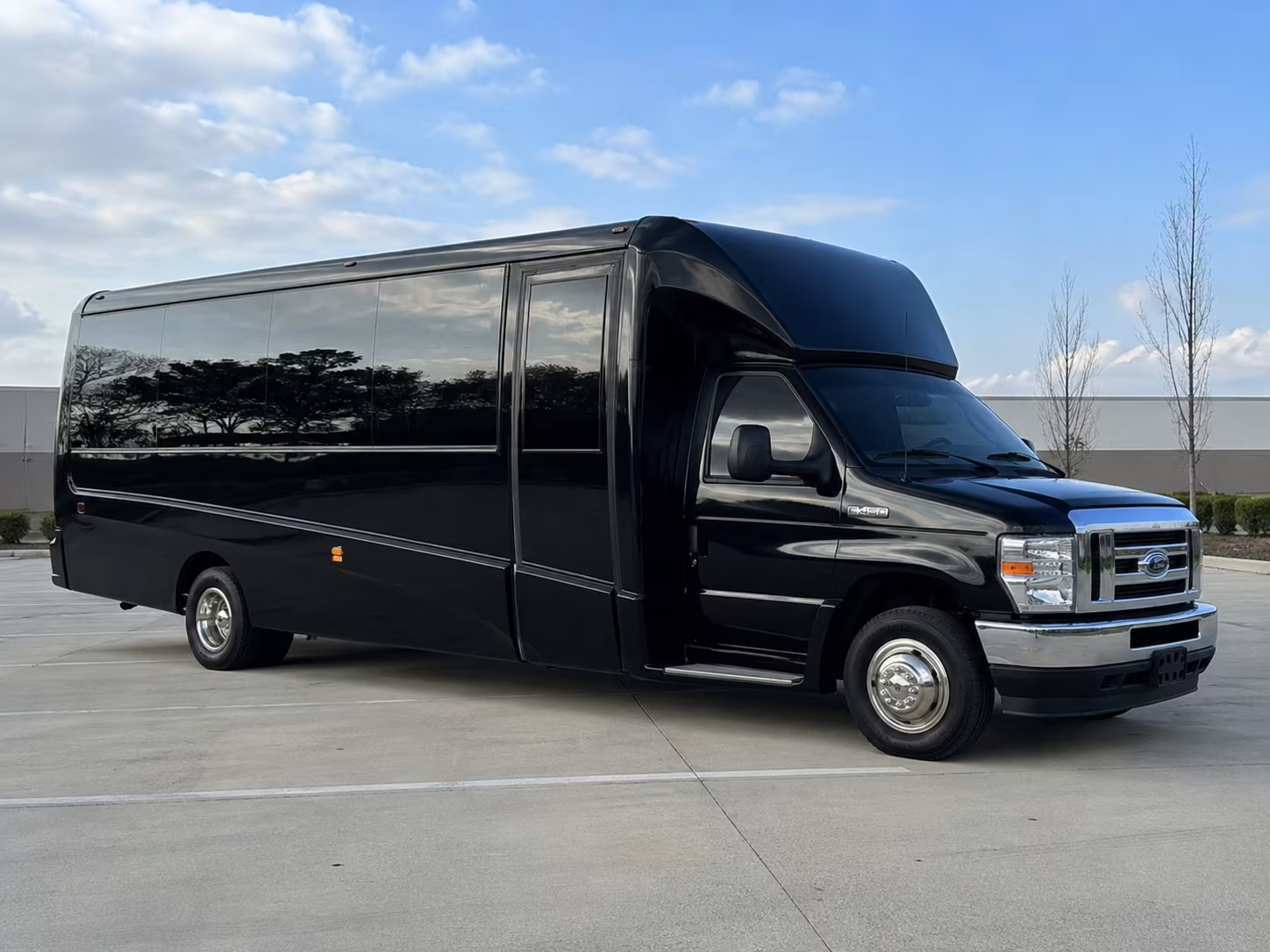 concert bus rentals for groups heading to fayetteville and northwest arkansas
