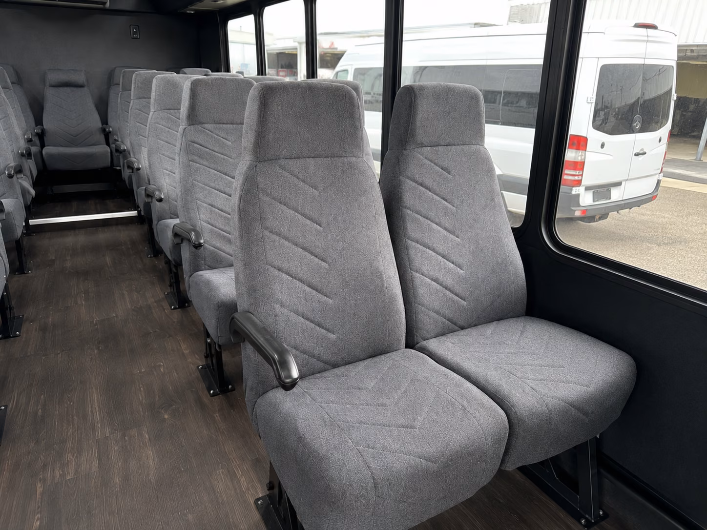 minibus wine tour rentals for small groups exploring the ozark highlands trail